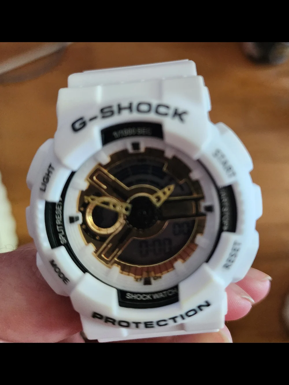 Casio G-Shock GA-110 series model. White and Gold Shock Watch LOV-16A-7A Lover's - Picture 2 of 5